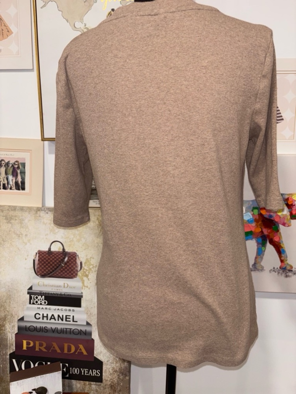 Banana Republic Taupe Scoop Neck Short Sleeve Top - Picture 2 of 4